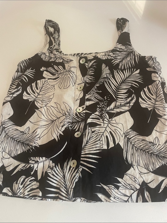 Christian Siriano Tops - Christian Siriano 100% Linen Black and White Tropical Leaf Print Tank Top Small